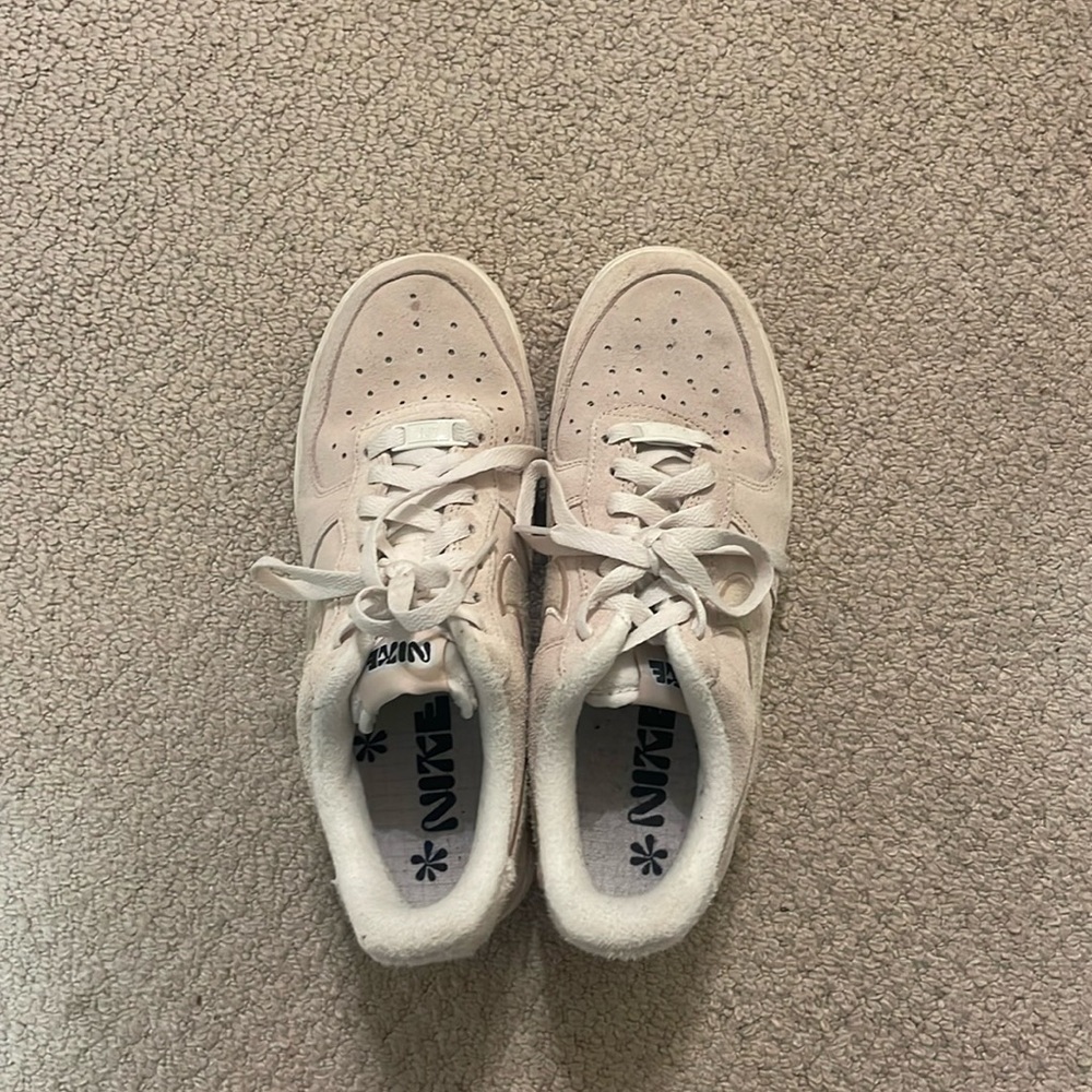 Nike Air Forces (8.5)